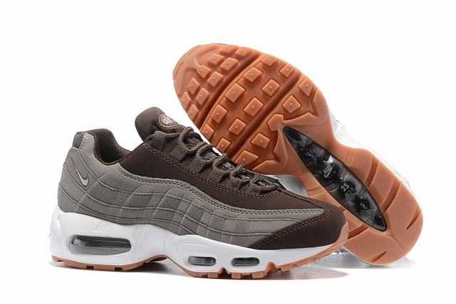 chaussure de foot moulé nike